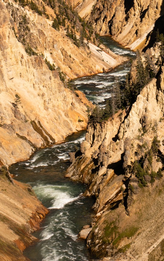 Yellowstone1-00001-2